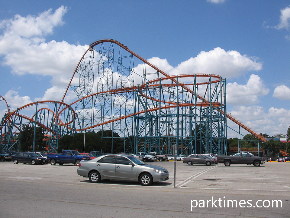 Titan Roller Coaster - Guide to Six Flags over Texas